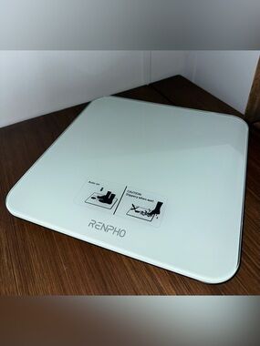 NEW RENPHO Digital Bathroom Scale With Batteries 400 lb Capacity BG260R - White